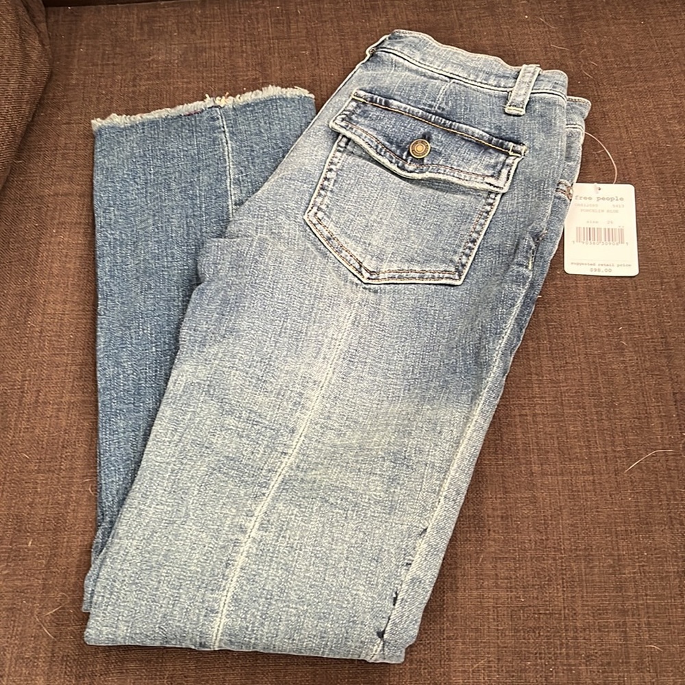 ❗️Brand New❗️FREE PEOPLE Austin Frayed Straight Leg Jeans - Picture 5 of 9
